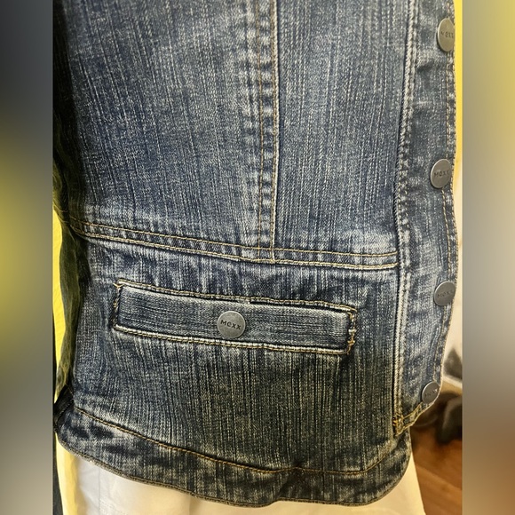 Mexx Denim Jacket with Lots of Style and Pockets!! - Picture 11 of 13